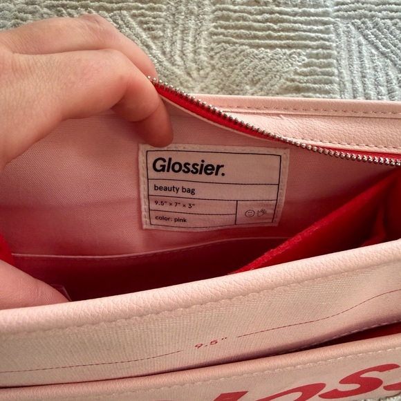 Glossier Beauty Bag - Picture 6 of 6